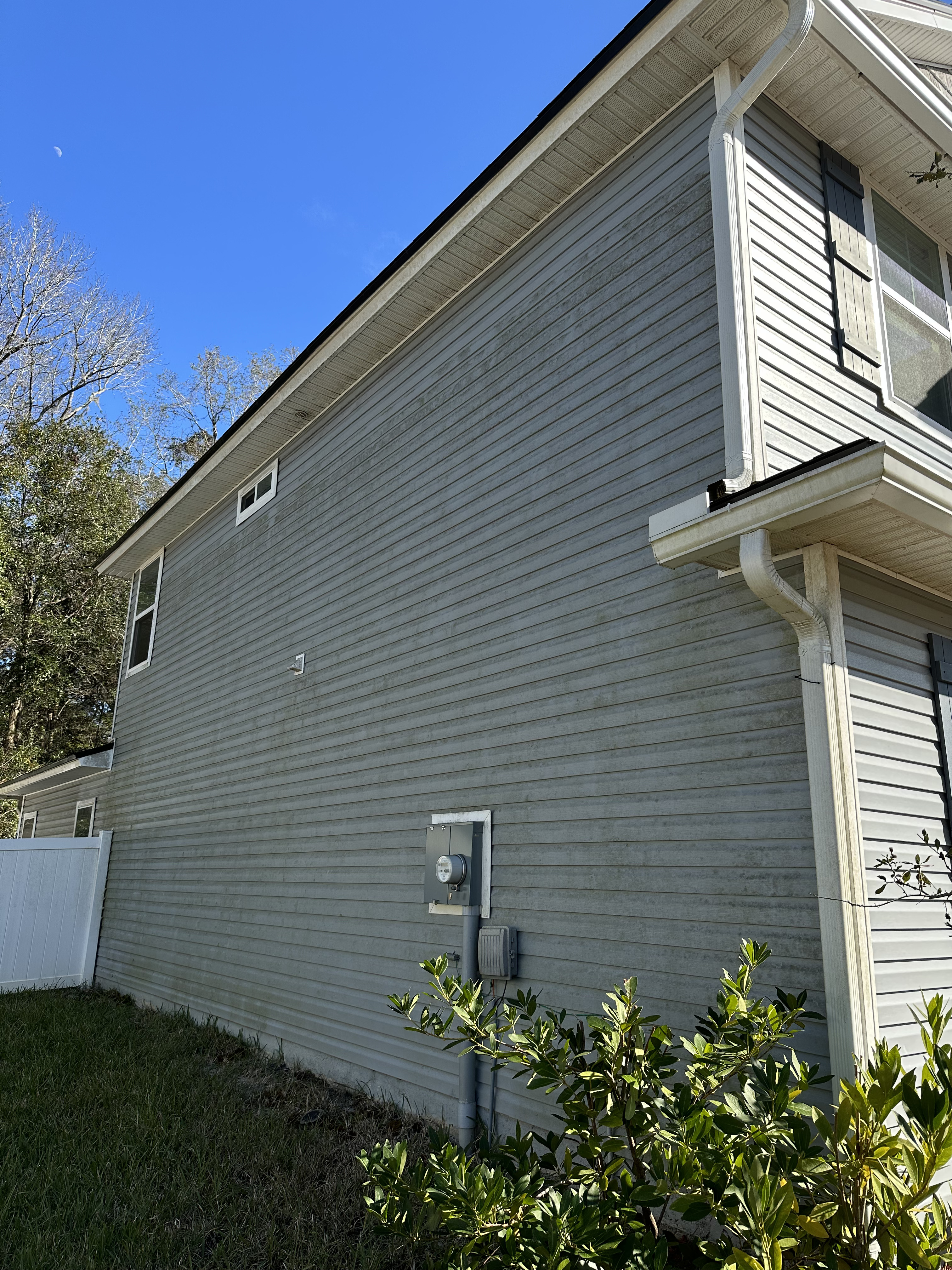 Luxury Home Soft Wash - Before
